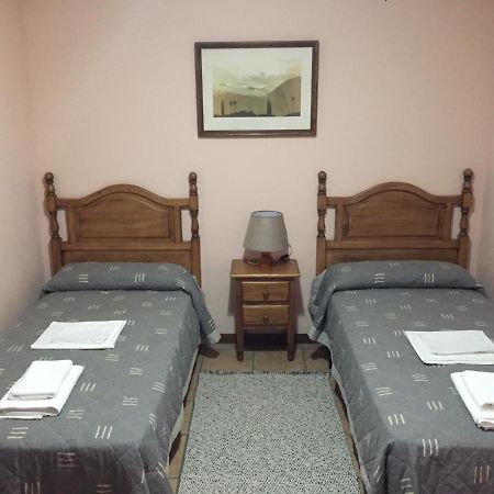 Apartamentos Turisticos San Juan De La Pena Santa Cruz de la Serós المظهر الخارجي الصورة