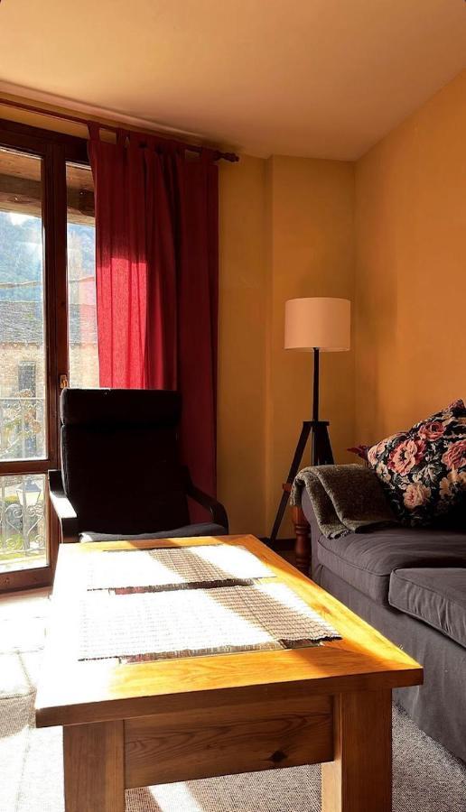 Apartamentos Turisticos San Juan De La Pena Santa Cruz de la Serós المظهر الخارجي الصورة