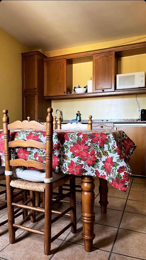 Apartamentos Turisticos San Juan De La Pena Santa Cruz de la Serós المظهر الخارجي الصورة