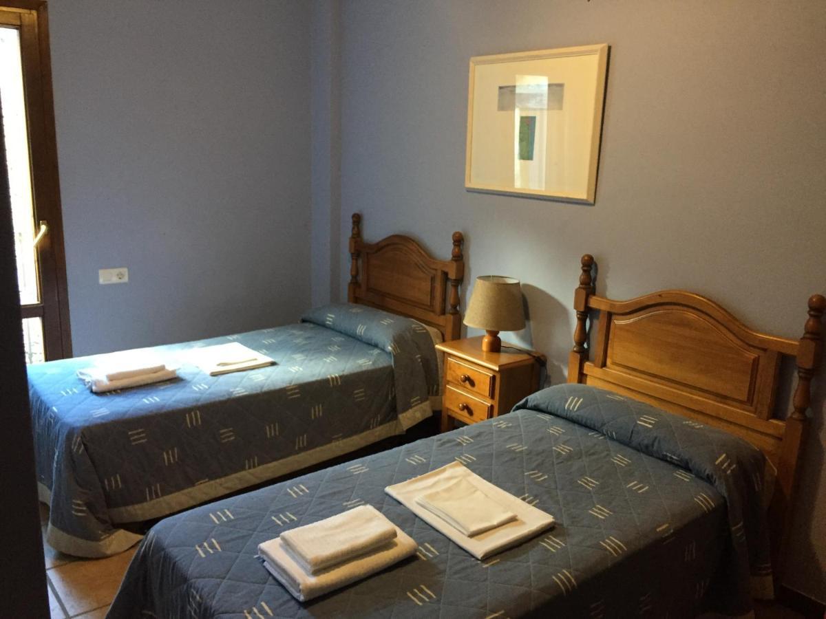 Apartamentos Turisticos San Juan De La Pena Santa Cruz de la Serós المظهر الخارجي الصورة