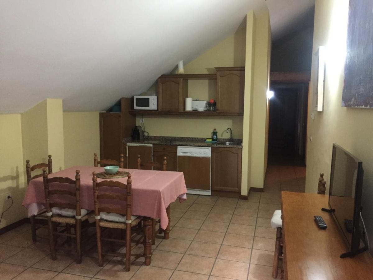 Apartamentos Turisticos San Juan De La Pena Santa Cruz de la Serós المظهر الخارجي الصورة