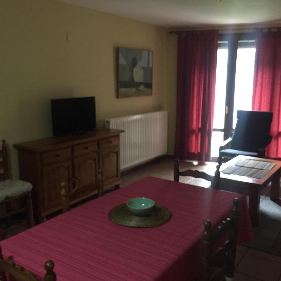 Apartamentos Turisticos San Juan De La Pena Santa Cruz de la Serós المظهر الخارجي الصورة