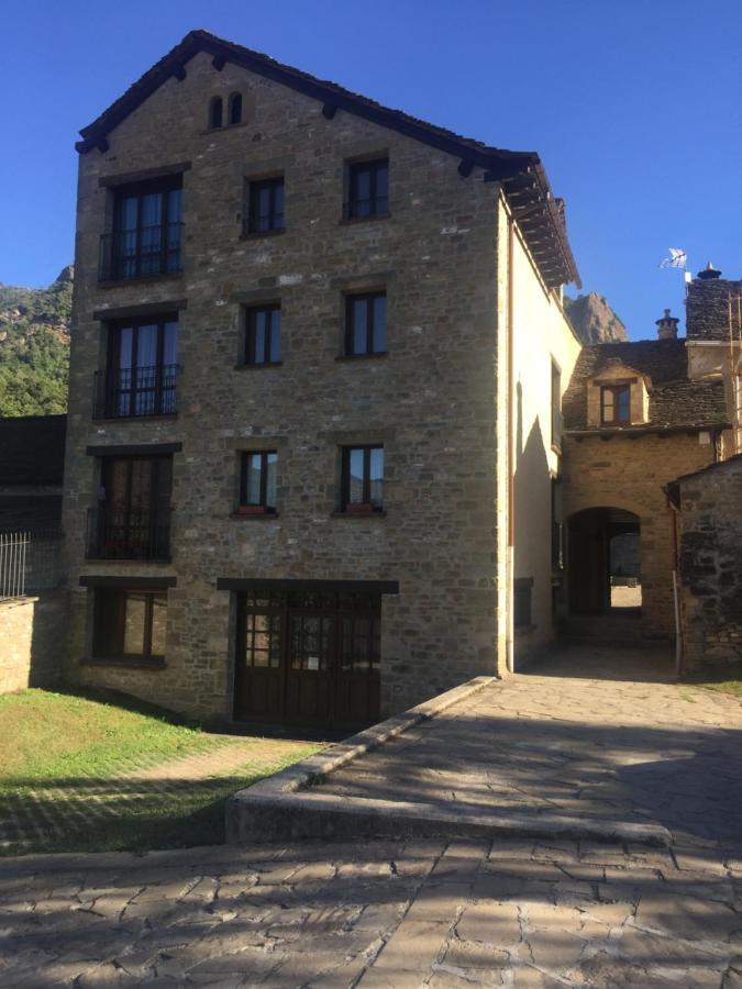 Apartamentos Turisticos San Juan De La Pena Santa Cruz de la Serós المظهر الخارجي الصورة