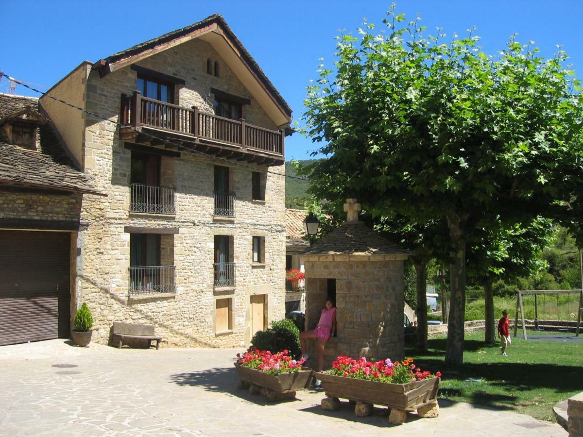 Apartamentos Turisticos San Juan De La Pena Santa Cruz de la Serós المظهر الخارجي الصورة